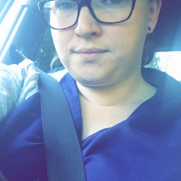 Meet your Posher, Erin - Picture 2 of 6